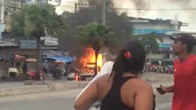 Deafening gas truck explosion in Rio de Janeiro