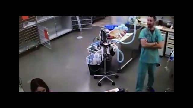 The doctor play funny game at duty time and what happen thatš¤£