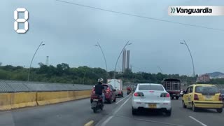 Invasores carril Metrolínea