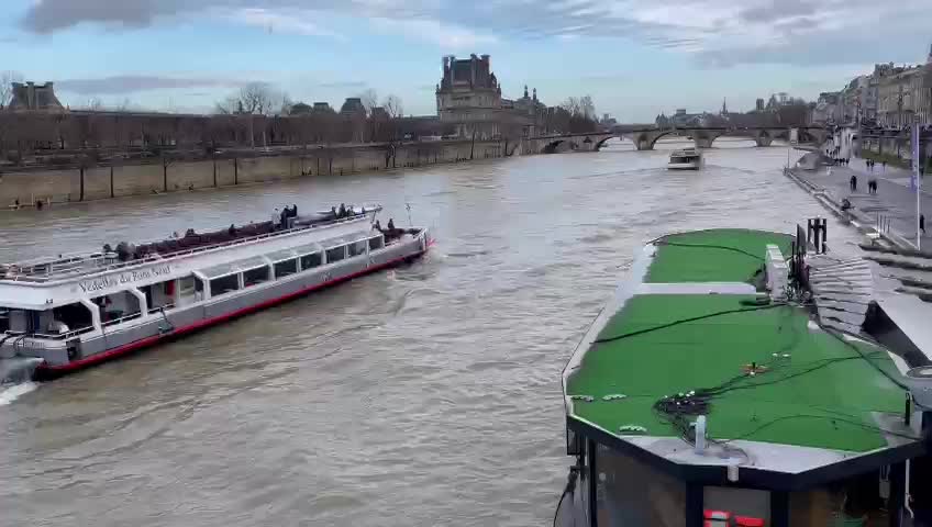 Paris lake very beautiful view