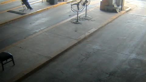 3138RHOBG3CStGarageLeftDoor_2021-01-06_13h02min40s117ms.mp4