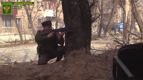 #LPR Militia sweeping the #Rubezhnoye outskirts...