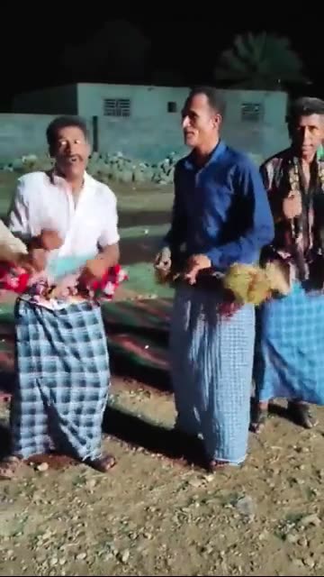 Для тех, кому не нравятся наши народные танцы, кто знает, какие это народные танцы, какого народа?