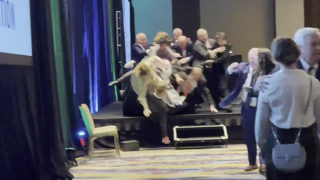 TERRIFYING: Climate Crazies Get Into Physical Confrontation At Gala For Lisa Murkowski