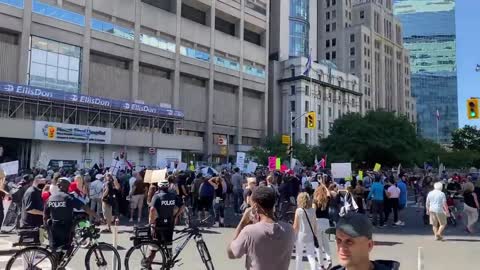 Pissed off health workers protesting in front of UHN /Margaret hospital in Toronto