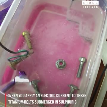 Colourising bolts with electricity