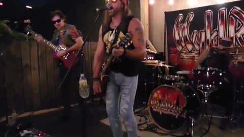 Wyld Ryde "Hold On Me"