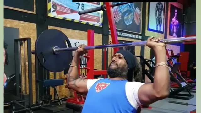 Shoulder press