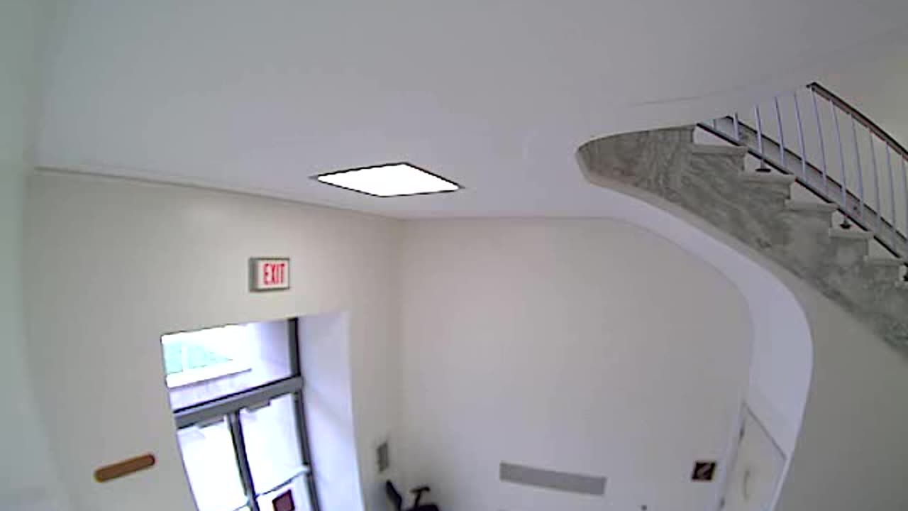 3163RHOBGRStair6FireExitDoor_2021-01-06_09h00min03s227ms.mp4