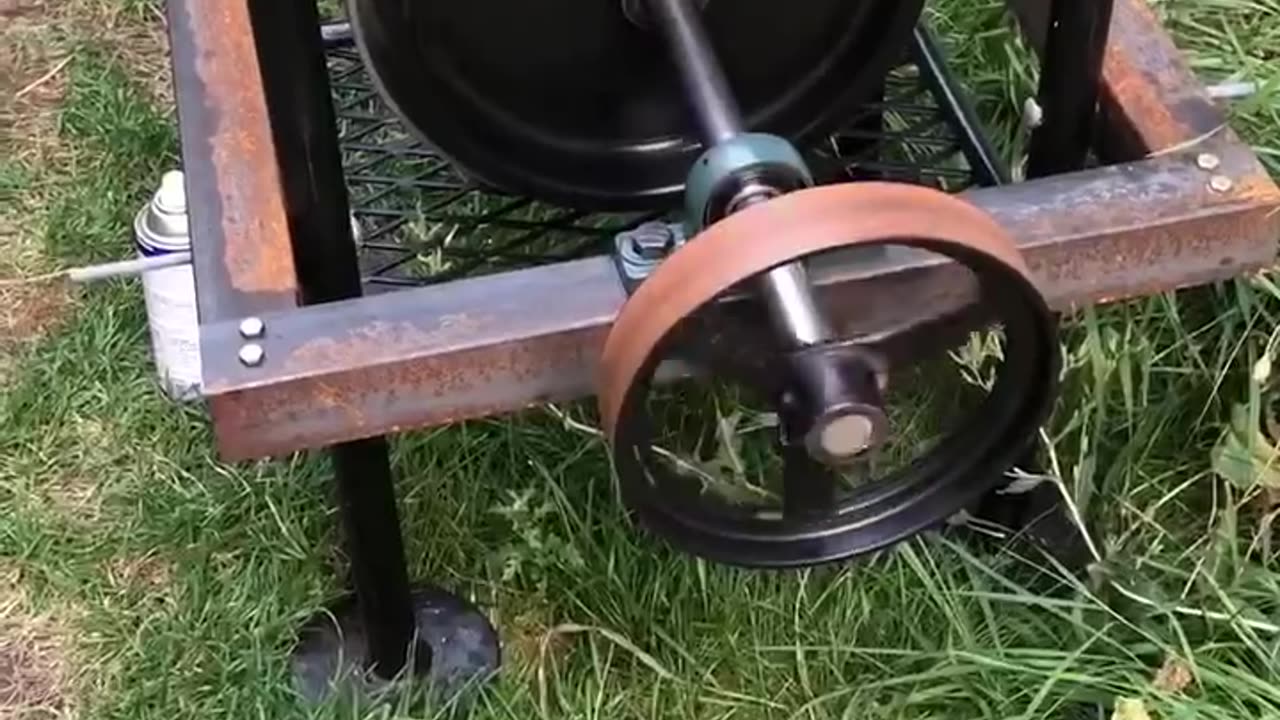 Momentum motor one yank spins four minutes