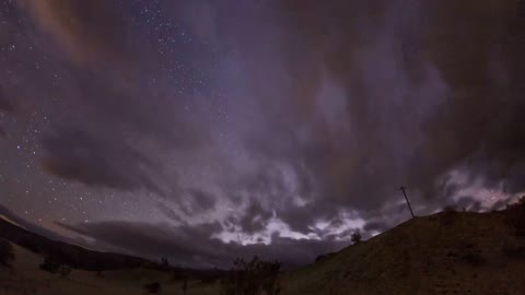 Desert night sky time-lapse