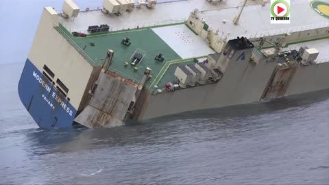 Remorquage du _Modern Express_ succes pour la Marine - Bretagne Télé)