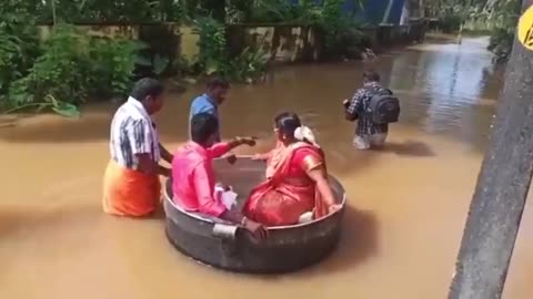 Indian couple sail to their wedding site