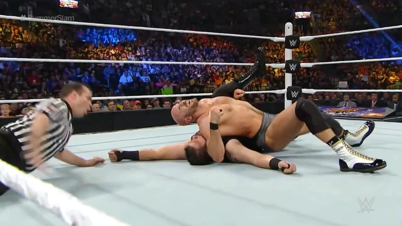 Cesaro vs Kevin Owens