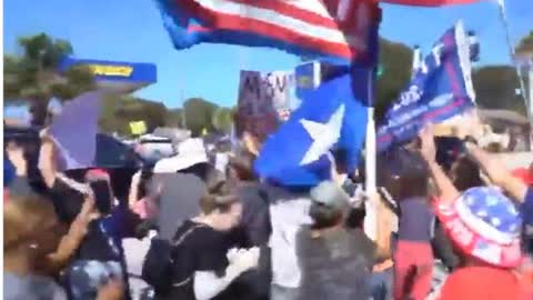 President Day parade by President Trump in West Palm Beach with great crown and enthusiasm- ウェストパームビーチでのトランプ大統領による大統領の日パレード、素晴らしい王冠と熱意