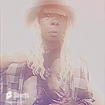 Blonde hair, don't care... 👱🏾_♀️