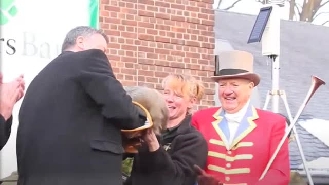 Mayor De Blasio Kills a Groundhog