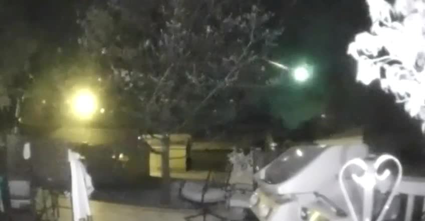 Security Camera Captures Meteor Flying Downwards At Night In Minnesota, USA