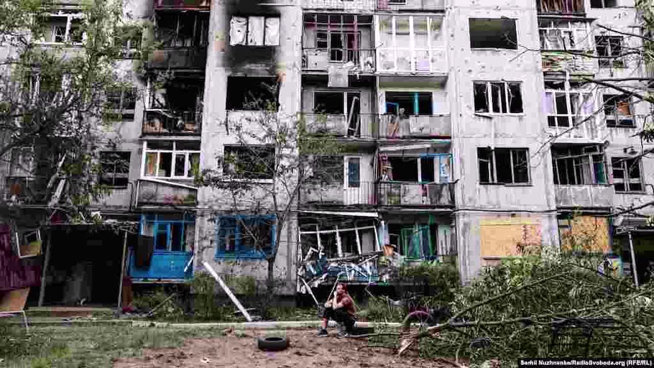 The-war-in-the-Donbass:-the-consequences-of-the-Russian-shelling-of-Bakhmut-(photo-evidence)