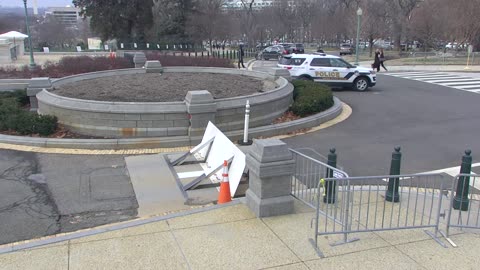 7214USCG00SenatePlazaOutbound_2021-01-06_11h00min00s577ms.mp4