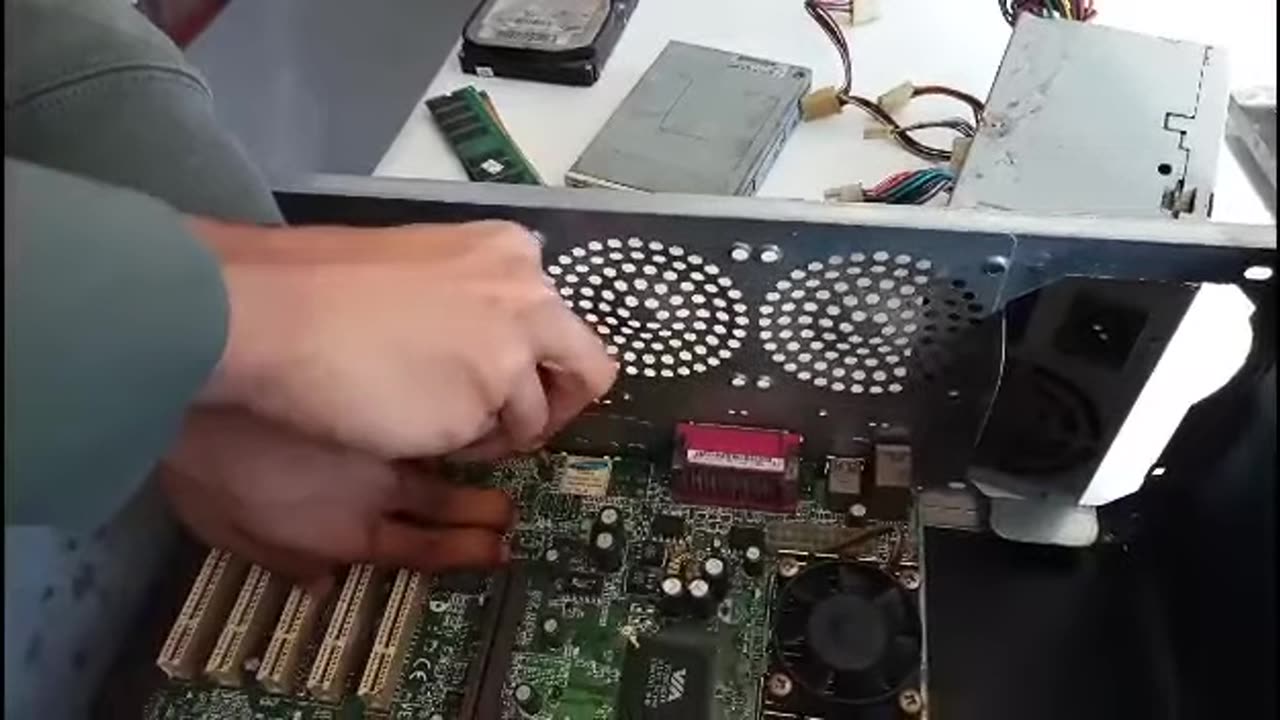 How To Assemble and Dissemble a PC