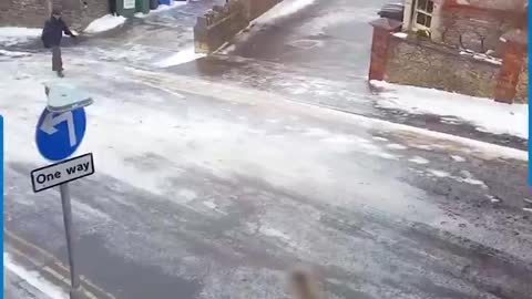 Winter is a bad time for mishaps to be happening!!🥶😬