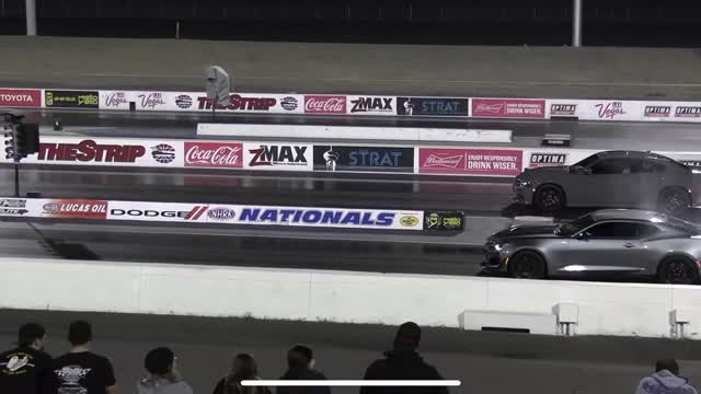 Hellcat vs camaro - drag race