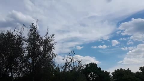 Himmel in Berlin am 24. Juni 2022 um 15:48 Uhr