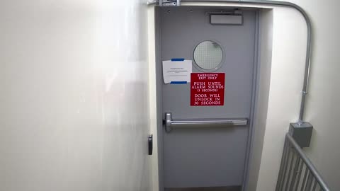 6166RHOBGRRGST3StairwellSide_2021-01-06_11h00min02s183ms.mp4