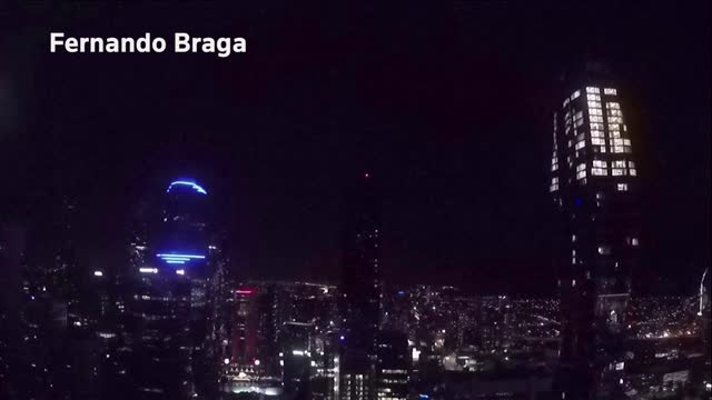 Valentine meteor lights up Melbourne sky