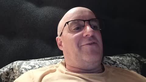 Läser ur Markusevangeliet. Del 1 Örebro 27 Maj 2022