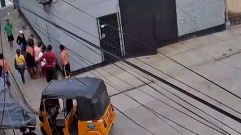Man Crushed Against The Wall By The Box Truck In Ecuador