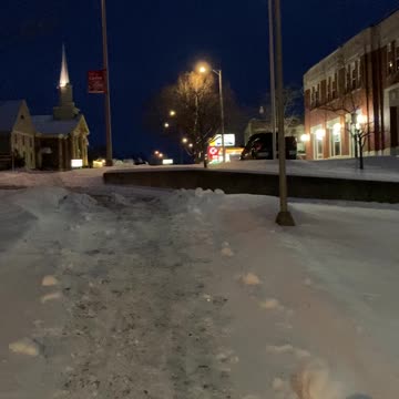 Uphill. On high street! 🇺🇸