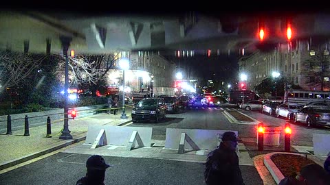 0672USCG00K25SouthBarricadeInbound_2021-01-06_18h06min16s557ms.mp4