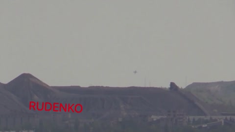 Ukraine War - Russian jet over the city of Avdeevka