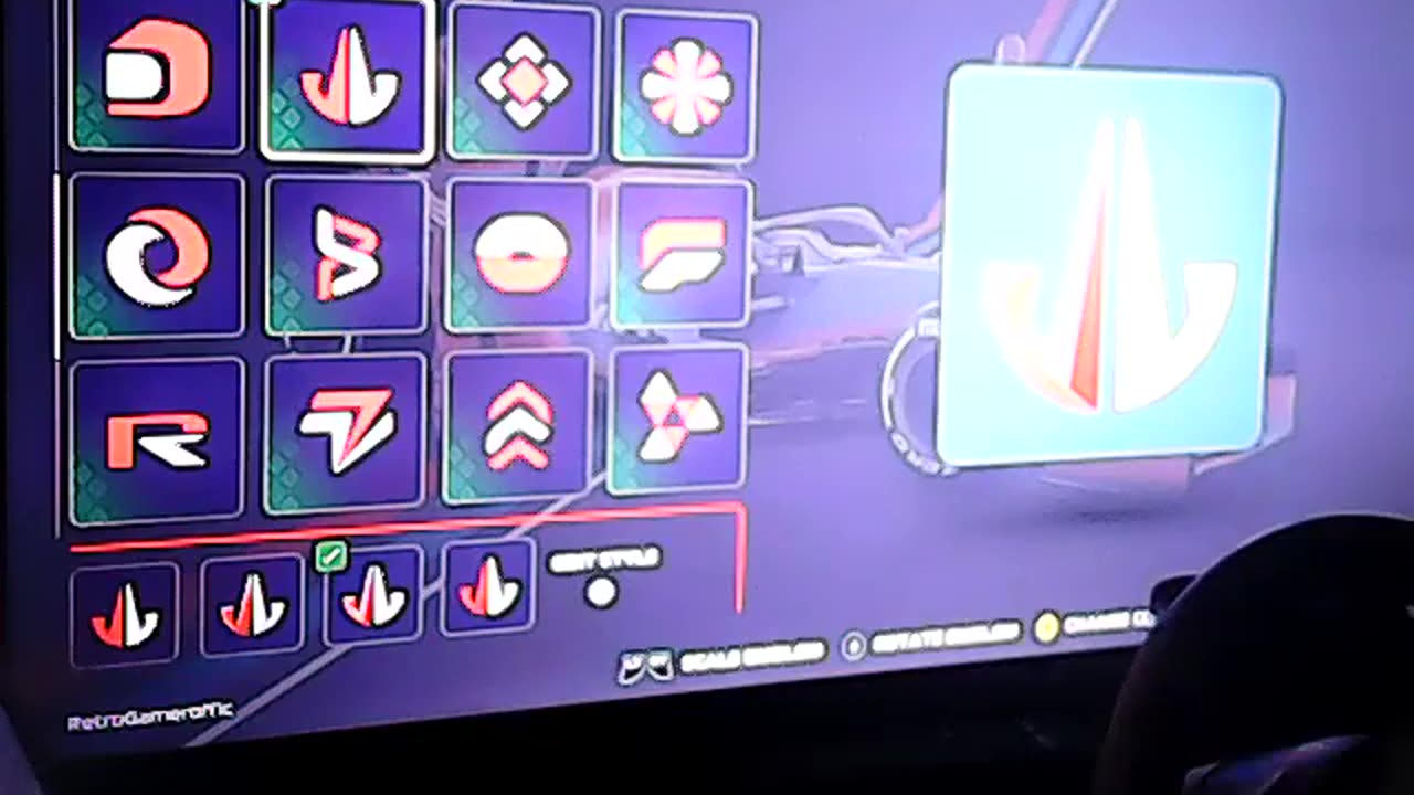 [Cyraxx Youtube 2020-12-24] F1-2020 1st Look