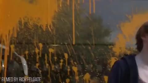 ▶ EXTRAIT-RQ + LIENS parus (23 oct 22) : Vandalisme Aston Martin - Arrêtez le pétrole