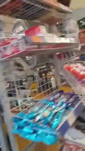 Man's Girlfriend Refused Food Without Face Mask