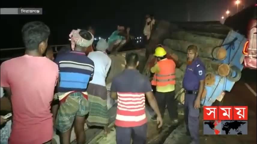 ৩ ঘণ্টা পর স্বাভাবিক রেল চলাচল ! - Bangabandhu Bridge - Sirajganj News - Somoy TV