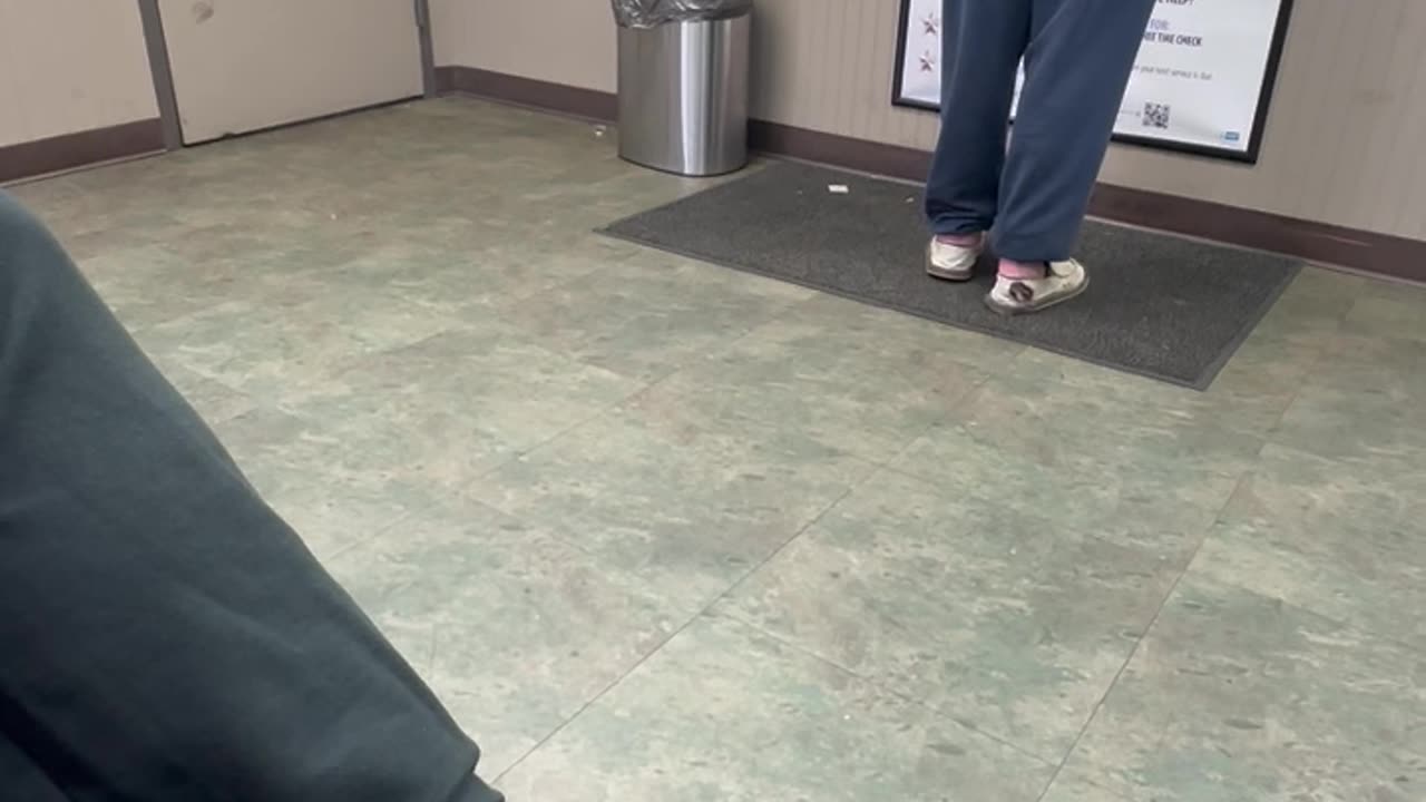 Man Argues With Mechanic Allegedly Trying to Scam Him