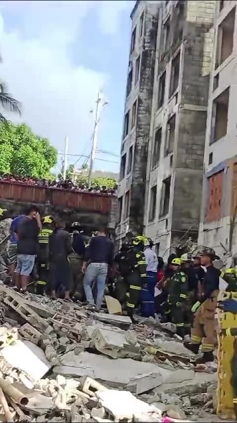 Pánico en edificio abandonado e invadido luego de que colapsara