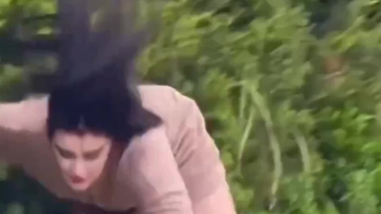 Funny video, random people 😂😂