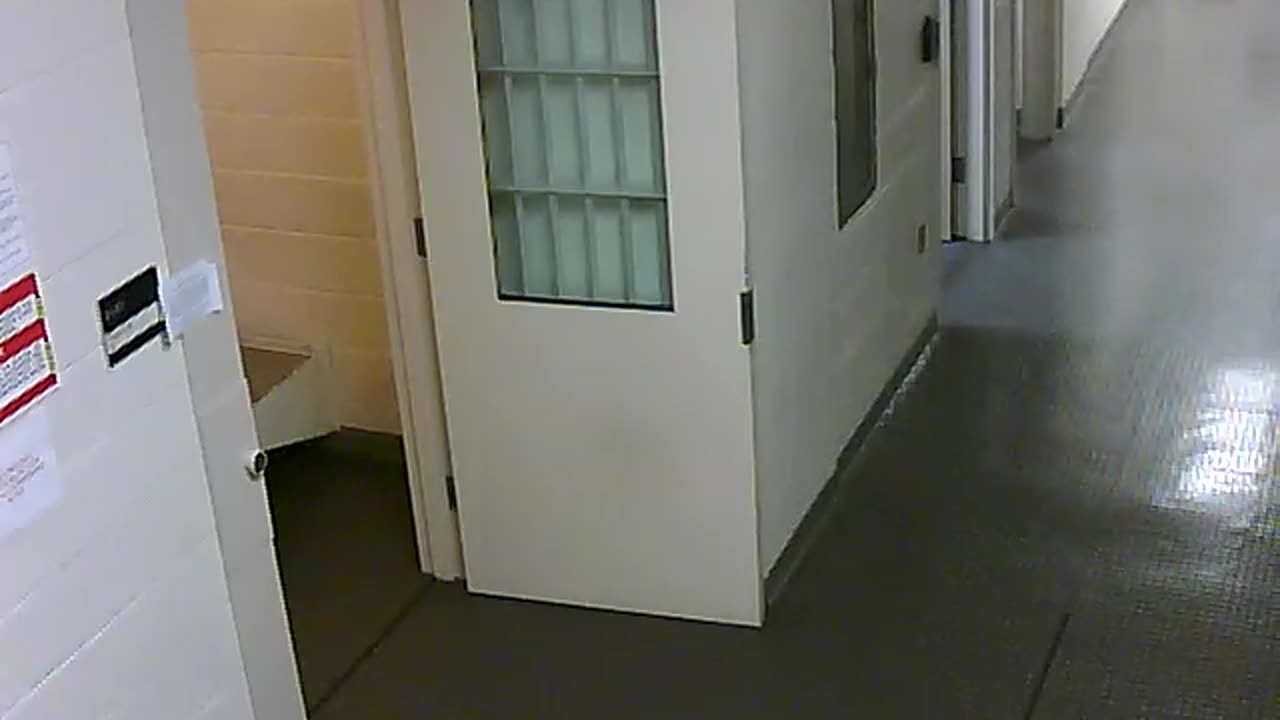 1665HQOB02PrisonerProcessingCell_2021-01-06_09h40min01s400ms.mp4