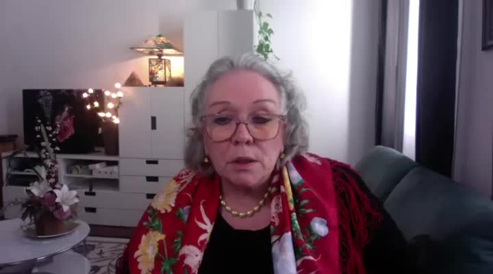 Claire Edwards, 5G, Immunizations and Life on Earth