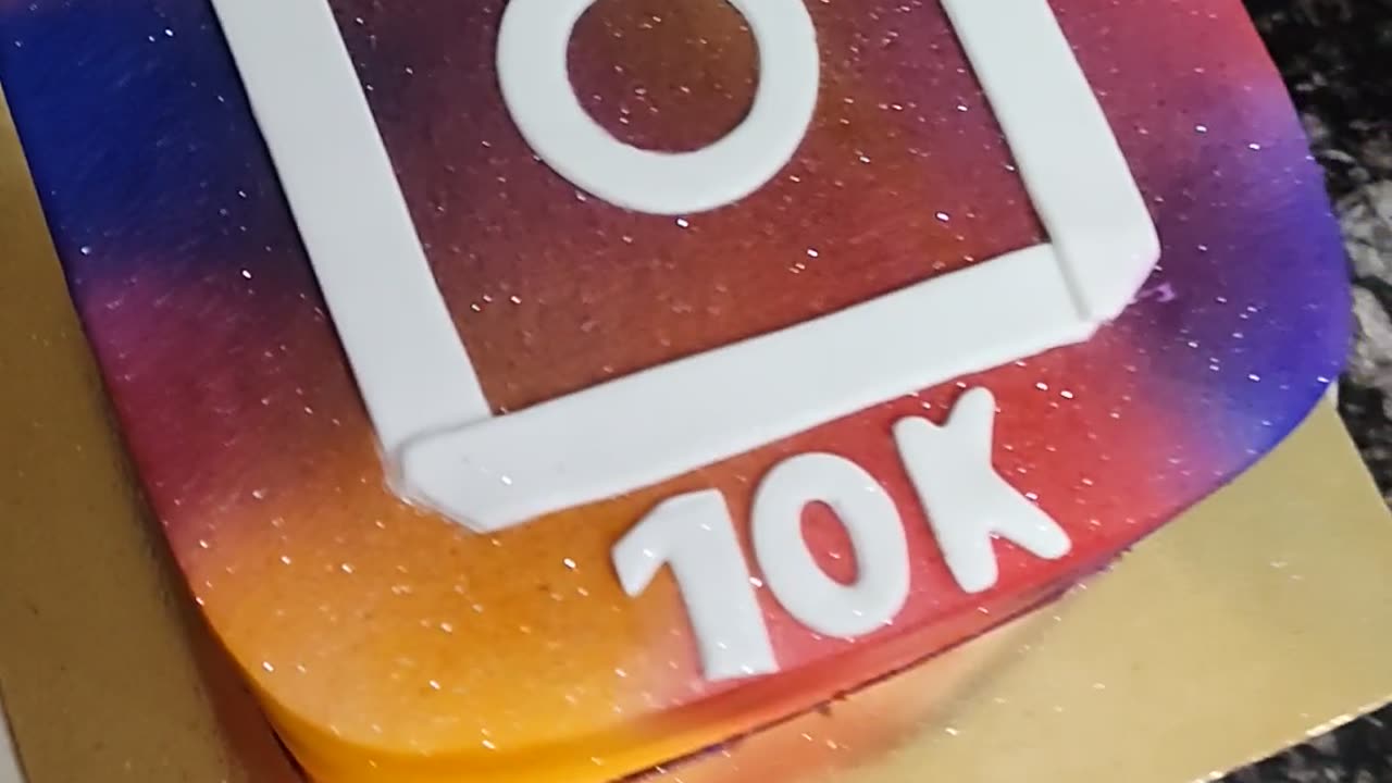 Instagram theme cake