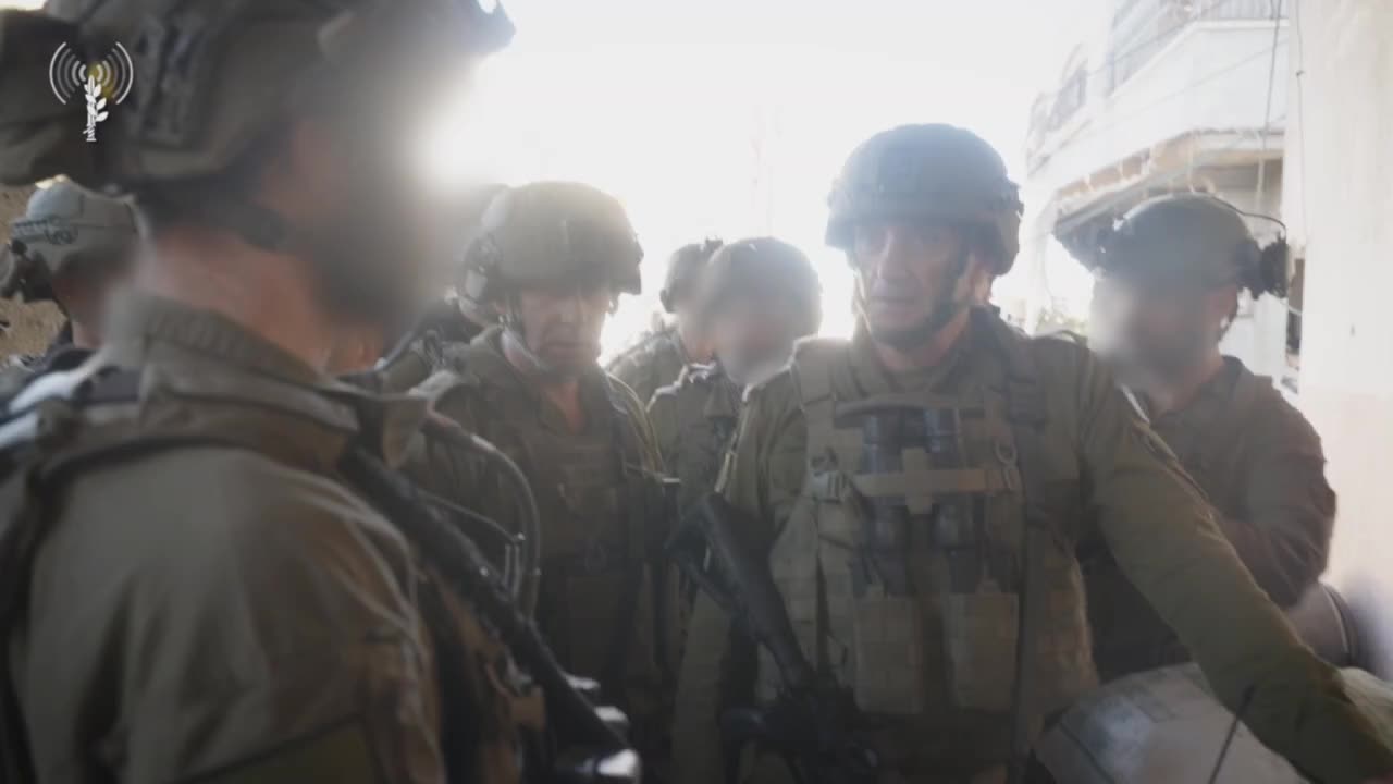 Footage of a visit by senior IDF officials to the Khan Yunis area