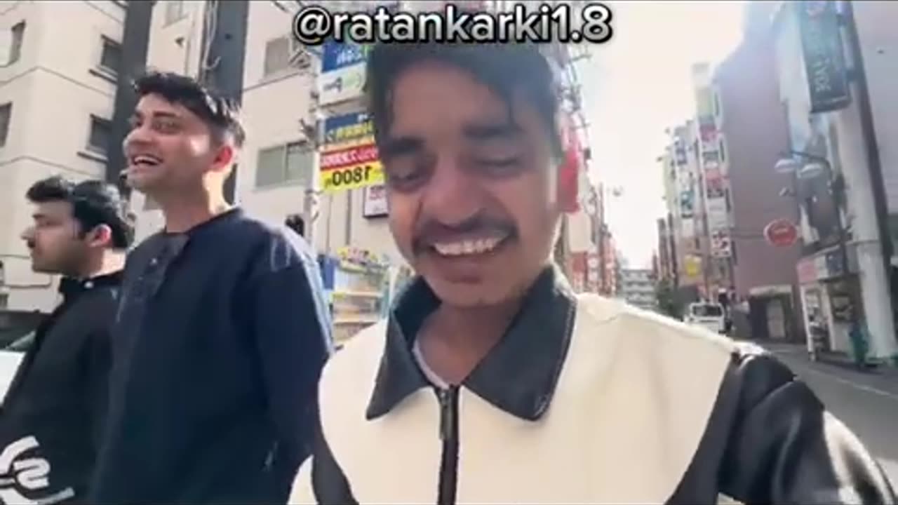 Japan KO Thamel😆 #shorts #trending #shortvideo #ratankarki @Xunarvlogs772 @lama__editz1 #comedy