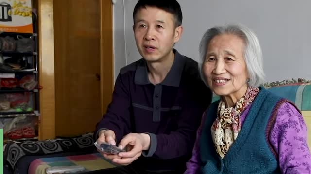 83 years old and playing ping pong with a rolling pin...