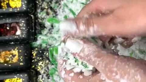 Hand crushing Foam