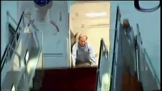 HILLARY TRIES BOARDING A PLANE IN YEMEN.